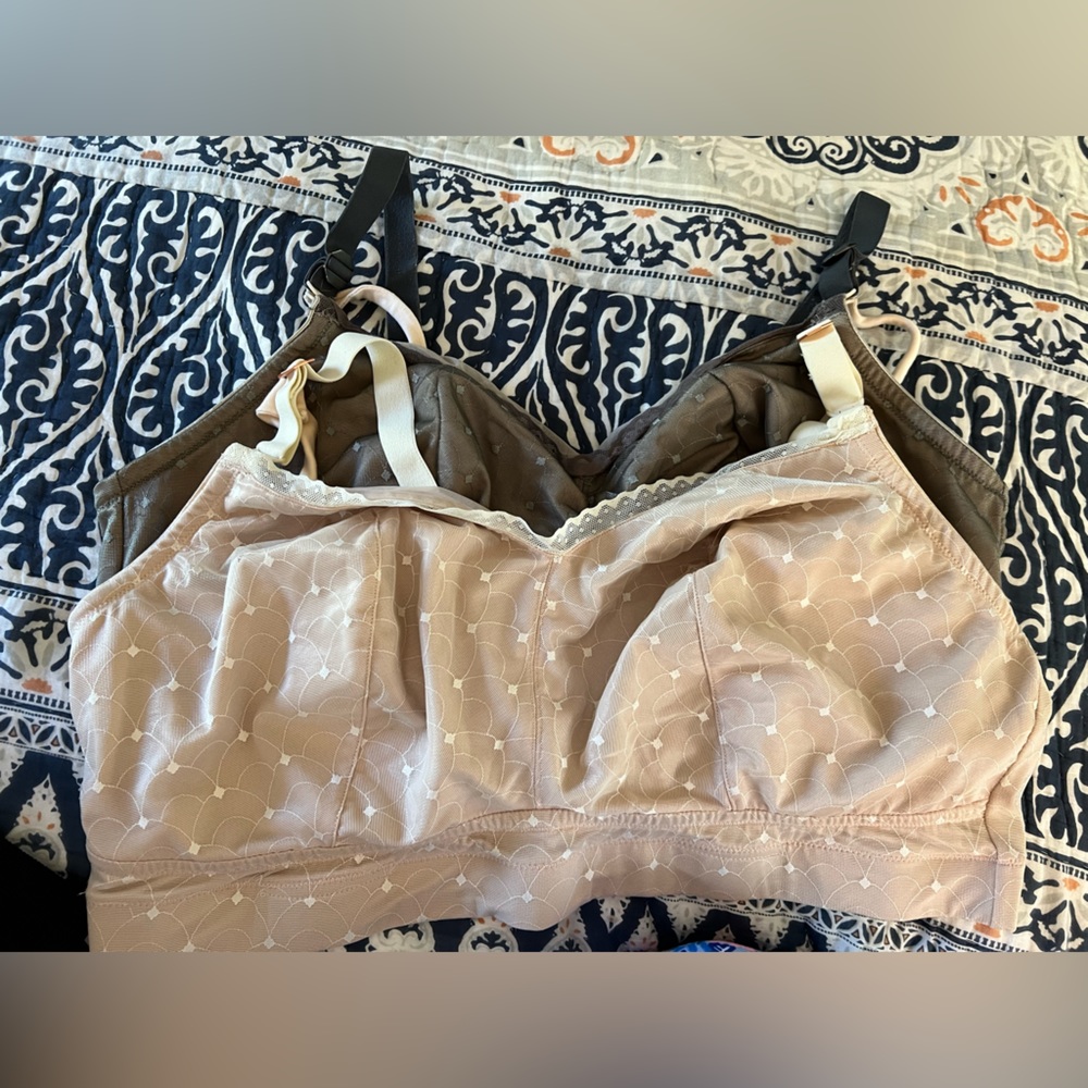 Two (2) Omnia Paratus Pearl Deco Wireless (nursing) Bras 4X Full Bust